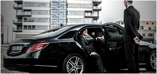 Avail TheChauffeur Limousine Service For The Best Travel Experience